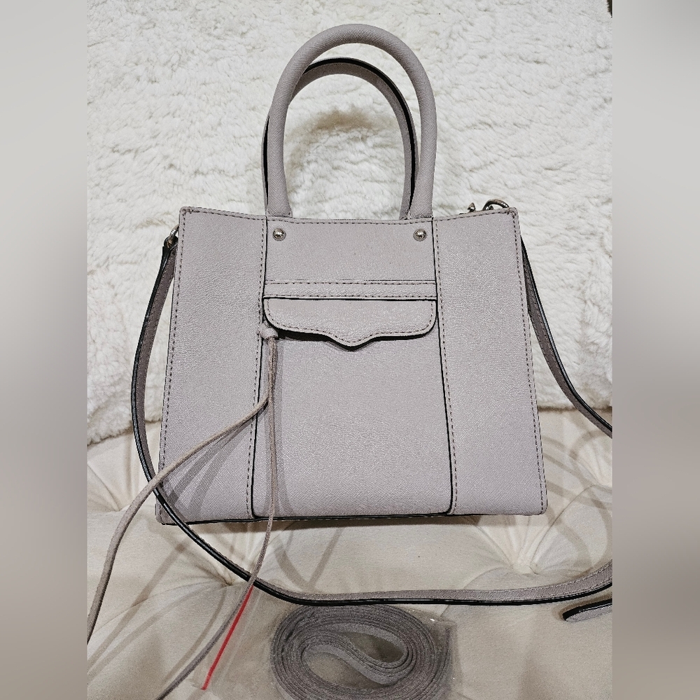 Chic & Compact: Rebecca Minkoff Mini Tote - Your Ultimate Stylish Accessory!